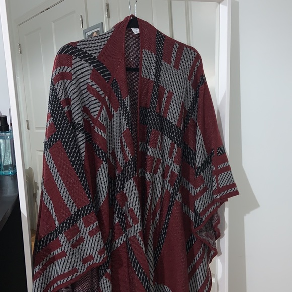 Multicolor Shrug • Tobi - Picture 1 of 6